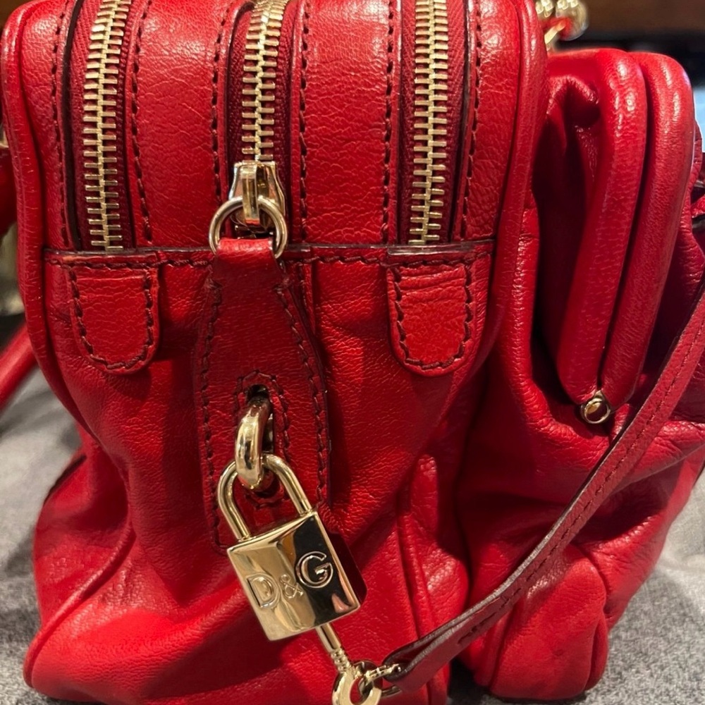 ISO (in search of) D&G (Dolce & Gabbana) Y2K 3 zip bag w kiss lock clasp “Lily”